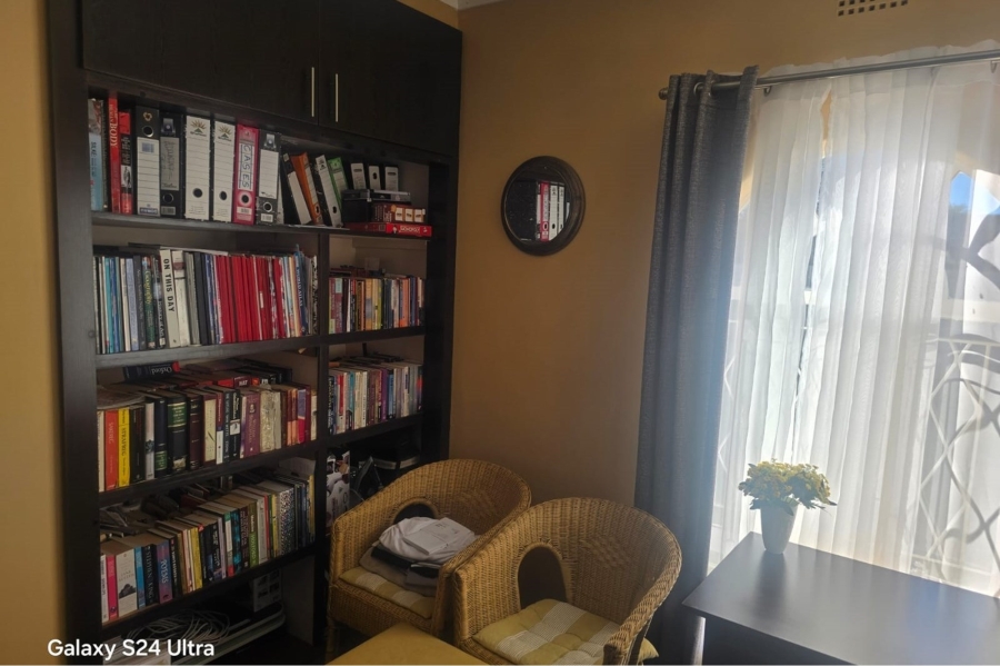4 Bedroom Property for Sale in Hillcrest Northern Cape